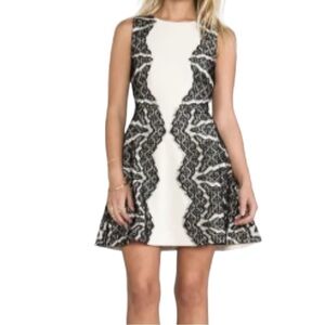 Diane Von Furstenberg Daniella Mini Fit & Flare Dress Cream with Black Lace Sz 6